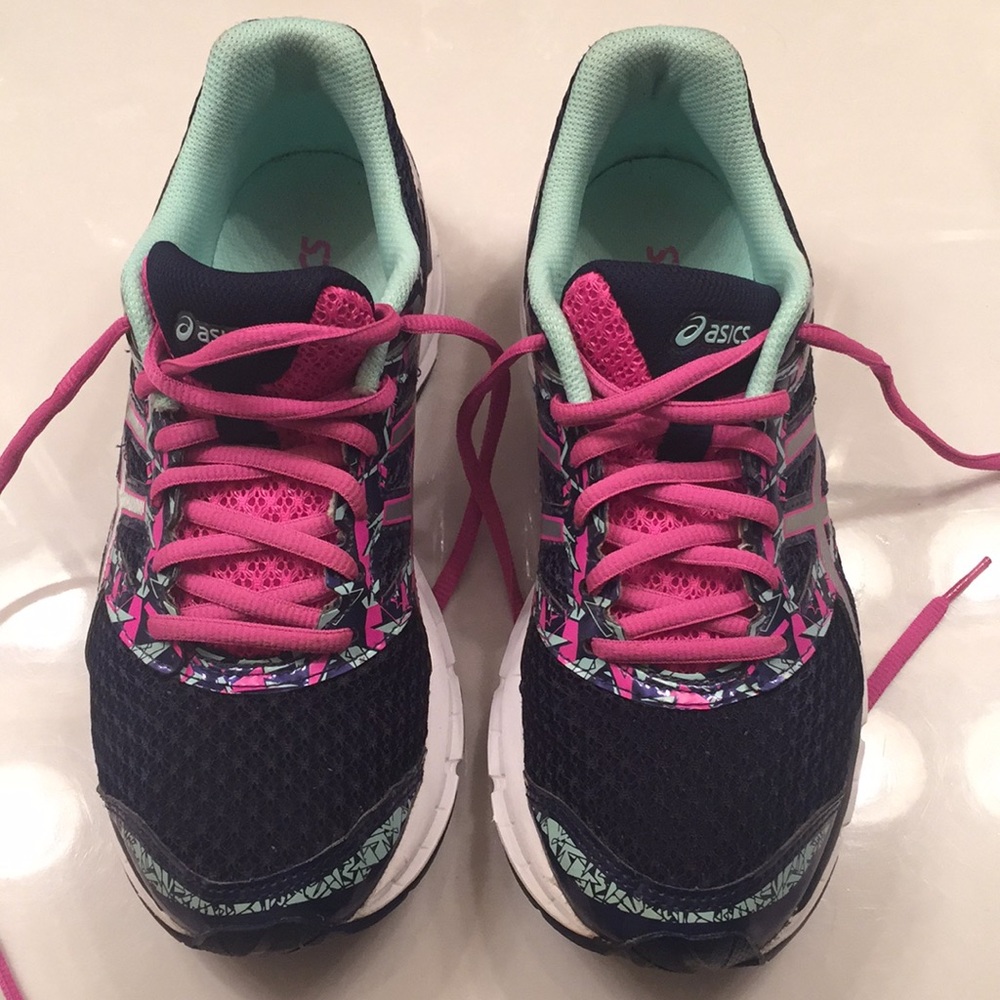 ASICS gel-excite 4 with box included